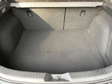 普段のお買い物や通勤、送迎等に十分な荷室スペースを確保しております。