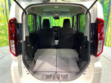 普段のお買い物や通勤、送迎等に十分な荷室スペースを確保しております。セカンドシートを倒すと、大きな荷物の積載も可能です♪