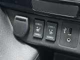シートヒーター装備なので、寒い時には有効です。