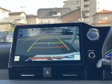 バックガイドモニターで、後方を確認しながら安心して駐車することができます。運転初心者も熟練者も必須の機能ですよ!