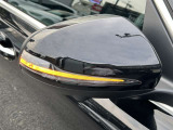 納車前整備は、検査ライン等の施設が充実した当店3階の指定工場で入念に行います。メルセデス・ベンツの定める厳しい基準をクリアしたお車のみをご案内させて頂きます。