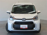 クルーズコントロール(全車速追従機能付)付きです。車速に応じて追従支援してくれるので、ロングドライブも快適です。詳細は販売店スタッフまでおたずねください。