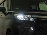 高輝度で点灯速度が速く、しかも消費電力の少ないLEDヘッドライトが装備されています!LEDの明るい光が走行中の視界の確保をサポートして、夜のドライブがより楽しく安全に運転できます♪