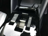 直感的に操作できるシフトレバー