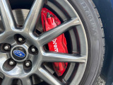 【ブレンボ製キャリパー】ハイパワー車両には強力なブレーキが必須!世界のスーパーカーにも採用されるイタリアの高級メーカー「ブレンボ」を装着!色鮮やかなキャリパーがスポーティな印象を引き立てます♪