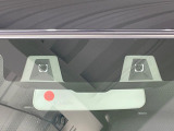 【スズキ セーフティサポート】走行中に前方の車両等を認識し、衝突しそうな時は警報とブレーキで衝突回避と被害軽減をアシスト。より安全にドライブをお楽しみいただけます。