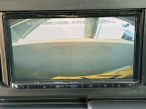 バックカメラです。商業施設や立体駐車場、夜間の後方確認に役立ちます。
