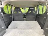普段のお買い物や通勤、送迎等に十分な荷室スペースを確保しております。セカンドシートを倒すと、大きな荷物の積載も可能です♪