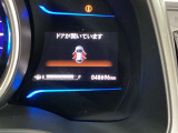 座面も厚みがあり背もたれも高く、広い足元にゆったり座れるシートは長距離の運転でも疲れにくいシートです。