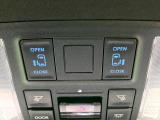 【両側パワースライドドア】スマートキーや運転席のスイッチで後席両側スライドドアの開閉が可能♪電動だから力を入れてドアを開ける必要が無く、小さなお子様でも簡単に開け閉めでき快適です♪