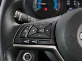 便利なステアリングスイッチ装備です。