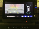 バックでの車庫入れも安心です!リアカメラが付いているバックモニター付のナビを装備しております。バンパーについているソナーや、操作線もついており距離感も画面から確認できます。