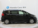 全長426cm、幅169cm、高さ171cmのお車になります。