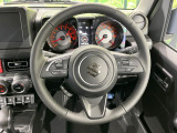【純正革巻きステアリング】上質な革を使用することで、手にしっかり馴染みとても運転しやすいハンドルです♪