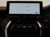 ディスプレイオーディオを装備。スマホとクルマをつなぐことで、これまでのナビに加えて、いろんなサービスが楽しめます。