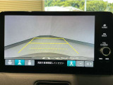 【バックカメラ】運転が苦手な方も車庫入れラクラクです!ギアをリバースに入れれば自動的に切り換わりますので、面倒な操作は不要です♪狭い駐車場もお車を傷つけず安心ですね!