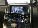 ナビゲーション画面とは別で車両状態を表示するサブモニター