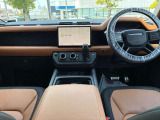 L663 Defender  3.0直6MHEVディーゼル 300ps/4,000rpm 66kgm/1,500-2,000rpm ZF8AT エアーサスペンション 275/45R22 可変ダンピング 発進/停止アダプティブクルコン デジタルミラー 1オーナー車