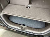 アイデア次第でいろいろな使い方ができる広くて使い勝手のいい荷室。