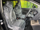 運転席シート廻りは使用感も少なく、良好な状態となっています。前オーナー様が丁寧に使っていたことがよくわかりますね。