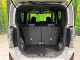 普段のお買い物や通勤、送迎等に十分な荷室スペースを確保しております。セカンドシートを倒すと、大きな荷物の積載も可能です♪