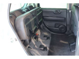 HONDA独自の機構!リアシートはチップアップ(跳ね上げ)することにより背の高い荷物も楽々積み込みすることが可能!!より空間を有効にするためにも大変便利なシートアレンジになります!!
