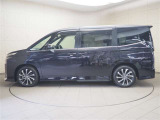 両側パワースライドドア付きだから、狭い駐車スペースなどでの 乗り降りラクラク!小さなお子さまのいるご家庭には嬉しい装備。
