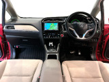 【前方視界】開放的な前方視界!運転がしやすく疲れにくいです♪窓が大きく、見通しがとっても良いおクルマですよ♪