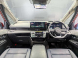 全方位で視界が広い、気持ちがよくて運転がしやすいインテリア