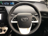 ハンドルは、車を運転する上で、ずっと握っている重要なパーツです。手にフィットする物が、いいですよね♪