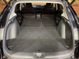 【パワーバックドア】スマートキーや運転席のボタンを押すだけでリアゲートが自動で開閉します!荷物を持っている時や、高い位置にあるバックドアを閉める際に便利な機能です♪