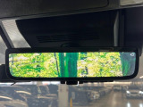 【デジタルインナーミラー】後席の大きな荷物や同乗者で後方が確認しづらい時でも安心!カメラが撮影した車両後方の映像をルームミラー内に表示。クリアな視界で状況の確認が可能です!