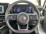 ハンドルは軽やかに回り、気持ちよく運転が出来ます。