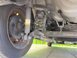 お車を安心してお乗りいただく為には、足回りの定期点検が欠かせません。サービスサポート(有償保証)では無料点検もご提供しており、安心のカーライフをお過ごしいただけるサポート体制が整っています。