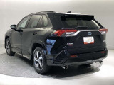 人気カラー:ブラック! 車のデザインがボディカラー【ブラック】によって、一層引き締まってカッコよく見えます!