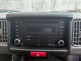 純正CD一体 AM/FM電子チューナーラジオを装備しております♪