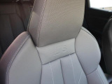 Audi正規ディーラーが高品質をお約束。高度な訓練・教育を受けたAudi専任メカニックが、100項目にもおよぶ精密な点検を実施。すべてクリアしたAudi車だけ、あなたのお手元に届けられるのです