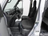 お車を購入される際はご不明な点や不安な点もあるかと思いますが、困ったらお気軽にご相談下さい! 0566-71-1630 までお電話頂ければ当店のスタッフがじっくりお話を聞かせて頂きます!