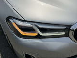 また、BMW正規認定中古車は、エマージェンシーサービスが自動付帯。24時間365日、皆様のカーライフをサポート致します。確かな安心のうえで、「駆けぬける歓び」をご堪能ください。