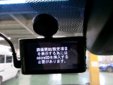 別途SDカードが必要です。