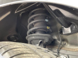 お車を安心してお乗りいただく為には、足回りの定期点検が欠かせません。サービスサポート(有償保証)では無料点検もご提供しており、安心のカーライフをお過ごしいただけるサポート体制が整っています。