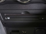 車内でCD DVDのメディアが楽しめます。