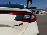 ご購入は電話・FAX・LINEでもご契約を結ぶことが可能です。当社はご来店が難しいお客様でも全国にご納車させて頂いております。北海道〜沖縄まで、全国のお客様への販売経験も豊富ですのでご安心下さい。