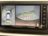 パノラミックビューモニター付きです。車両を上から見たような映像をディスプレイオーディオ画面に表示。運転席からの目視だけでは見にくい、車両周辺の状況をリアルタイムでしっかり確認できます。