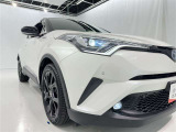 フォグランプ装着車です。暗い夜道の車両前方を明るく照らします
