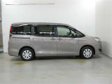 この度は、当社の展示車をご覧いただきまして、誠に有難うございます。自信をもってお勧めできる車となりますので、ごゆっくりご覧頂きたいと思います。