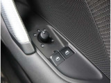 Audi正規ディーラーが高品質をお約束。高度な訓練・教育を受けたAudi専任メカニックが、100項目にもおよぶ精密な点検を実施いたします。すべてをクリアしたAudi車だけが、あなたのお手元に届けられるのです。