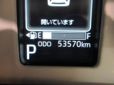 たとえばダイハツのお店にある、たくさんのスマアシ搭載車は、正常に作動する事をしっかり確認します。
