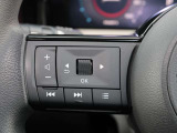 便利なステアリングスイッチ装備です。