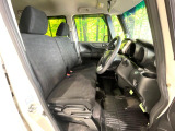 運転席シート廻りは使用感も少なく、良好な状態となっています。丁寧に使われていたことがよくわかりますね。